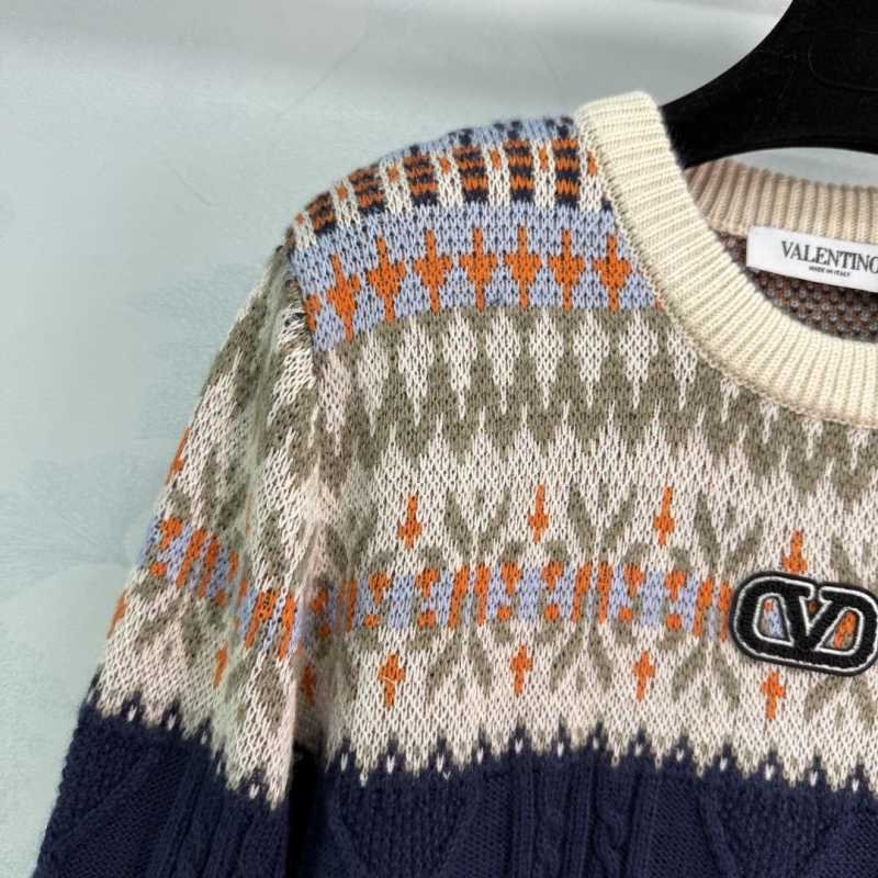 Va1e*ntin0 sweater